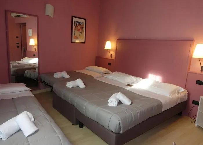 里米尼科拉洛酒店