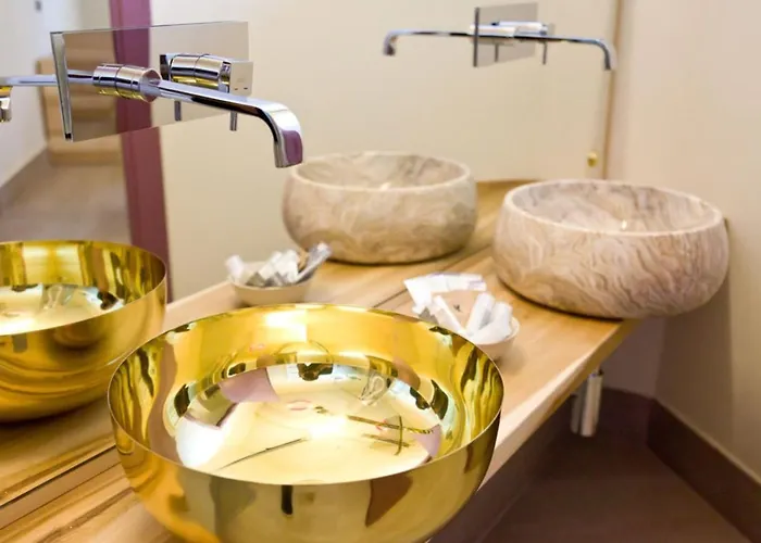 里米尼科拉洛酒店