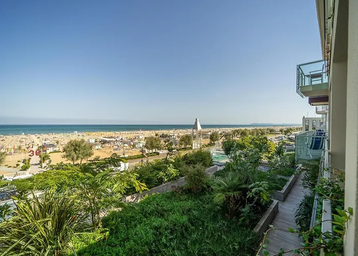 里米尼科拉洛酒店 3*